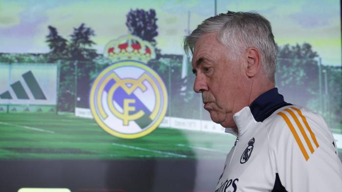 El entrenador del Real Madrid, Carlo Ancelotti, después del entrenamiento del equipo.