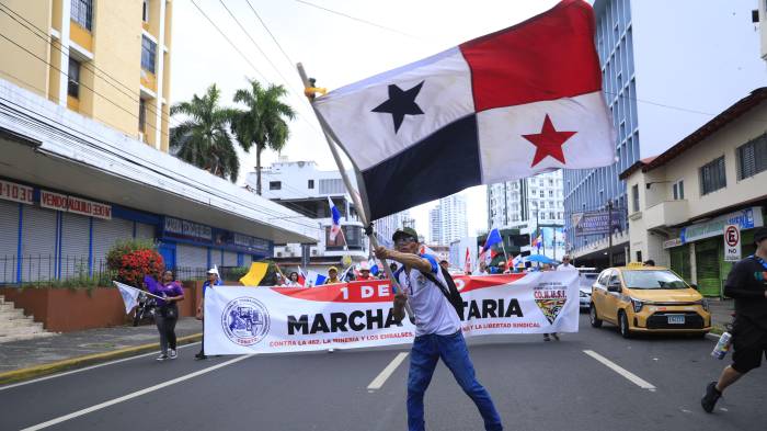 Panameños presionan al Gobierno en el Día del Trabajador