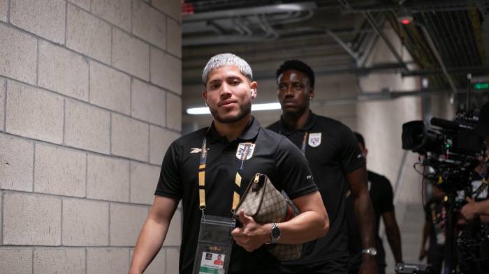 Los jugadores panameños ya están en el estadio.