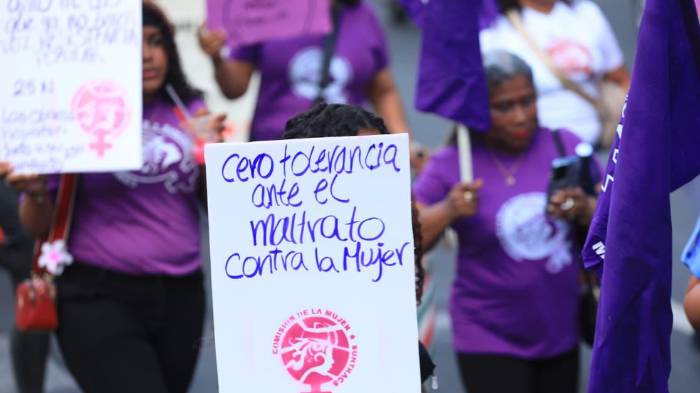 Marcha| ¡Basta de violencia! Mujeres alzan la voz por justicia
