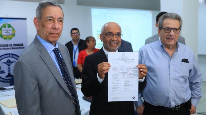 La Universidad de Panamá cambia de mando: Emilio Moreno fue proclamado