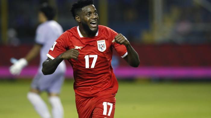 José Fajardo celebra su gol.