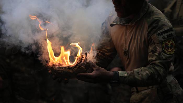 Militares refuerzan técnicas de patrullaje y adaptación a entornos selváticos.