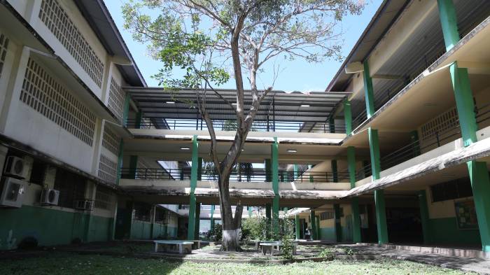 Gremios docentes reclaman mejores condiciones en los planteles oficiales.