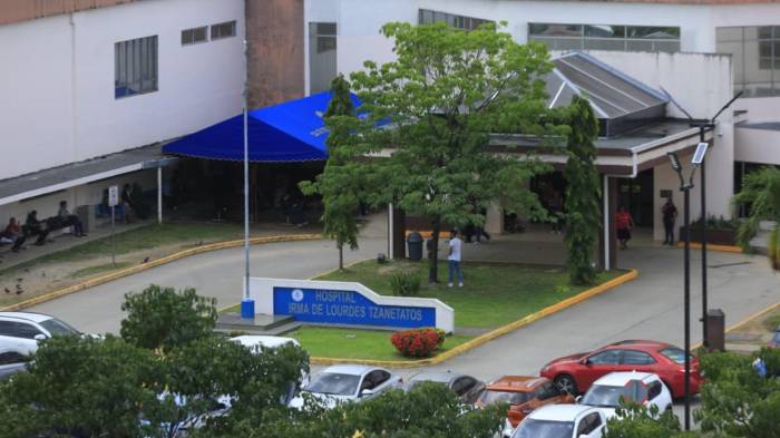 Roger Kennedy fue trasladado al hospital Irma de Lourdes Tzanetatos, donde falleció, mientras que el otro sujeto resultó ileso del atentado en El Paical.