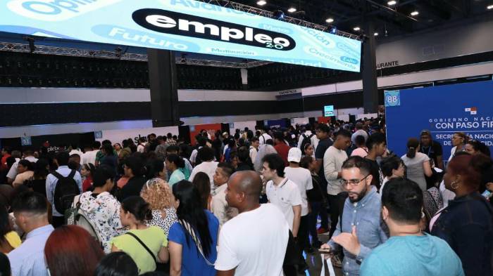 Feria de empleo en la ciudad de Panamá.