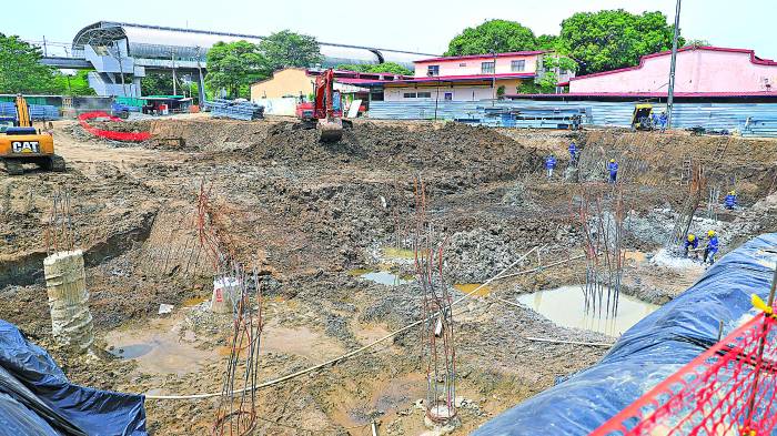 La construcción consta de 54 pilotes que ya han sido vaciados.