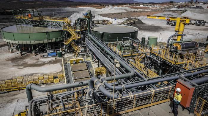 La industria minera de Brasil, con un importante peso en las exportaciones del país, se debate entre el impulso de iniciativas verdes en el sector y proyectos de ley que podrían acercarla más al colapso ambiental que a un papel activo en la transición energética