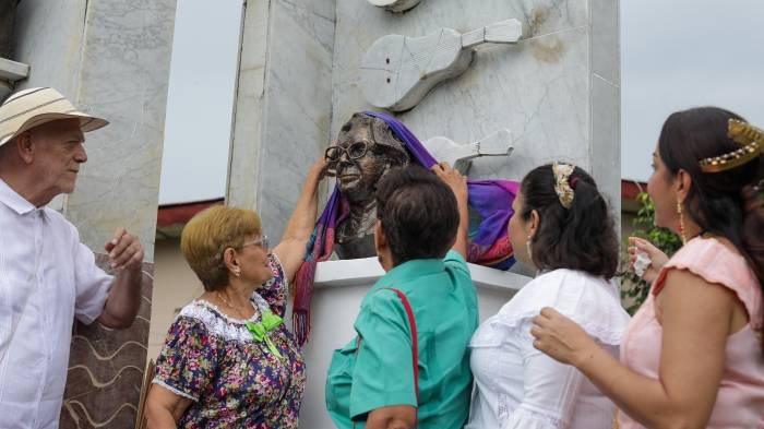 Los Santos | Así fue el homenaje en honor a la profesora Dora Pérez de Zárate