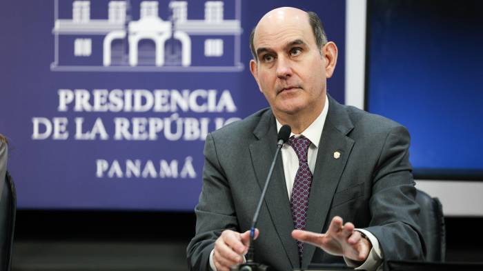 El ministro de Economía y Finanzas, Felipe Chapman.