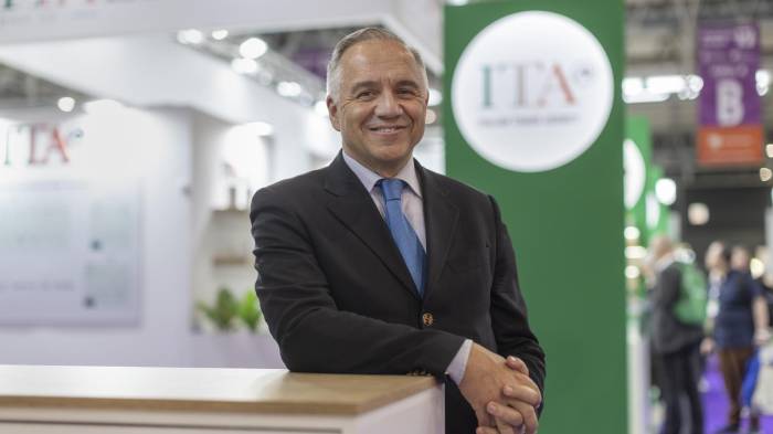 El director de The Italian Trade Agency (ITA) en Madrid, Giovanni Bifulco durante una entrevista con la Agencia EFE durante la 28ª edición de Vitafoods Europe celebrada desde el 5 al 7 de mayo en Barcelona.
