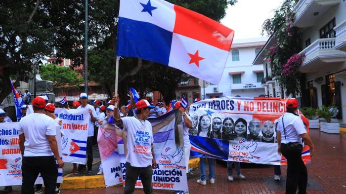 Siete panameños aún permanecen en Cuba.