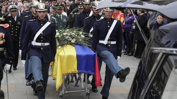 Fotografía del sepelio del senador y precandidato presidencial colombiano Miguel Uribe Turbay.