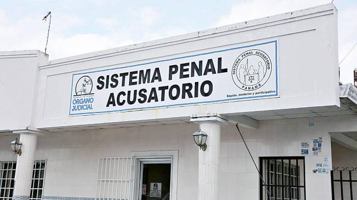 El agresor, un hombre de nacionalidad colombiana, de 28 años, fue llevado ante un tribunal.
