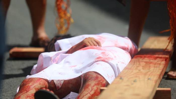 Panameños viven el Sábado Santo entre silencio y devoción