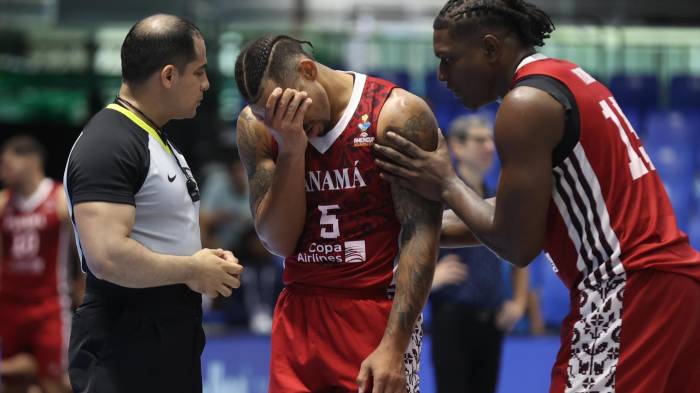 Trevor Gaskins (c) de Panamá reacciona este lunes, en un partido de la FIBA AmeriCup 2025 entre Panamá y Venezuela, en Managua (Nicaragua).