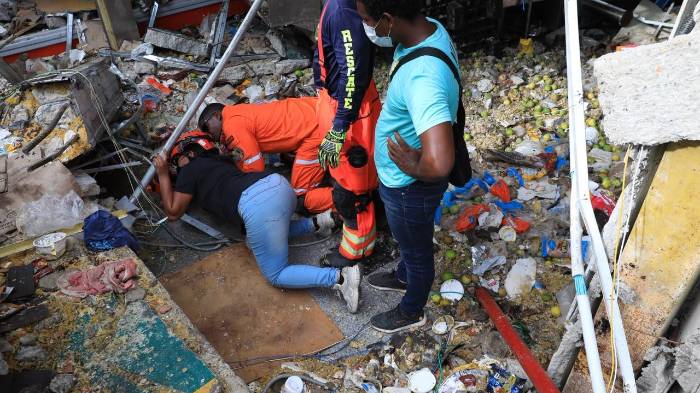 Rescatistas panameños han trabajado en 170 estructuras en Venezuela