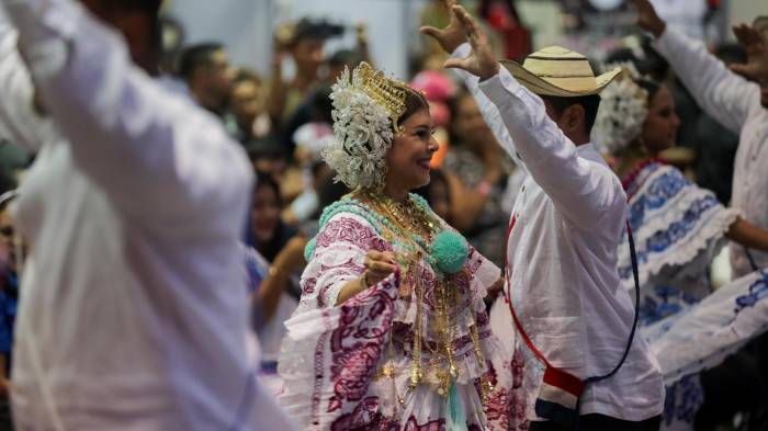 La 44ª Feria Nacional de Artesanía rinde homenaje a las indumentarias tradicionales