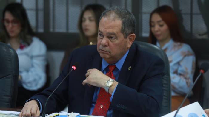 El gerente de Merca Panamá, José Ramos en la Asamblea Nacional.