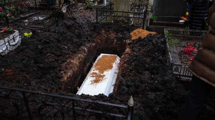 Según medios en Colombia, se trata de un joven de 19 años que fue asesinado a puñaladas el 24 de julio de 2025.