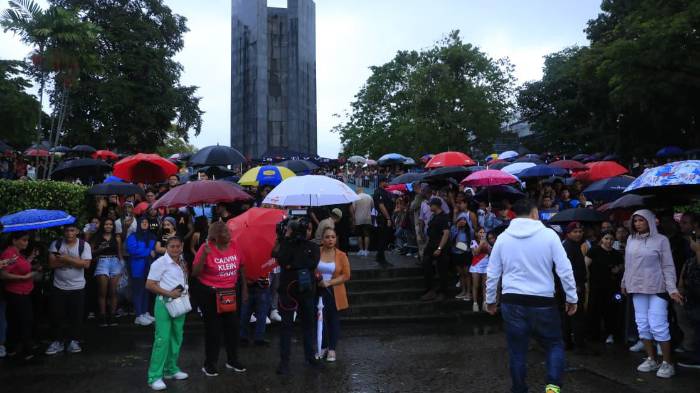 Farruko estremece el Guetto. Ofrece concierto