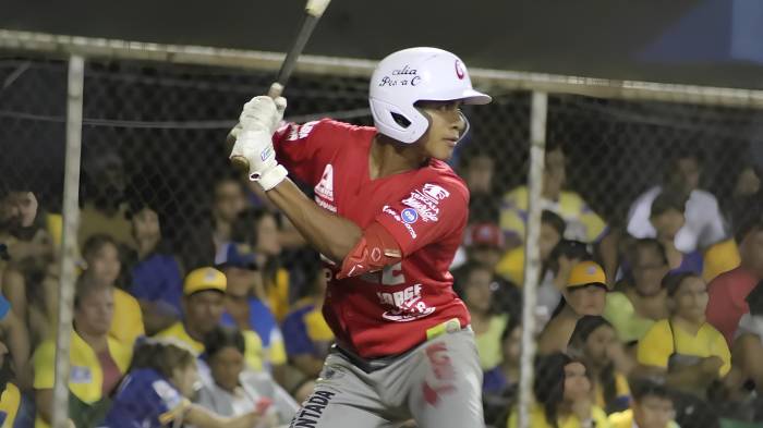 Coclé y Chiriquí se enfrentaron en dos ocasiones en la ronda regular, con victorias por ambos bandos (9-0 y 15-11).