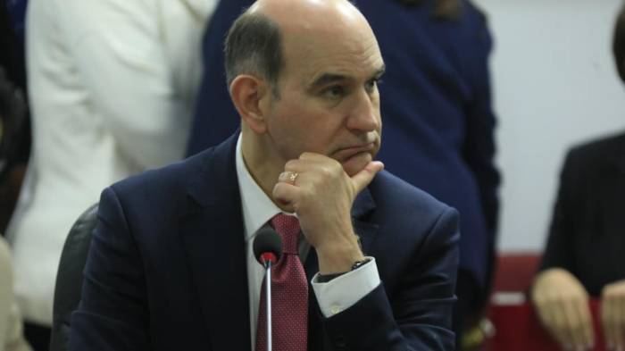 El ministro Chapman informó que envió un mensaje por chat a los magistrados de la Corte Suprema.