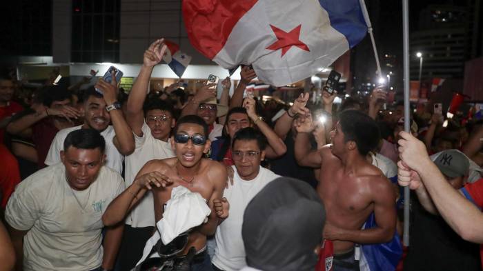 Los fanáticos celebran a lo grande en Calle 50.