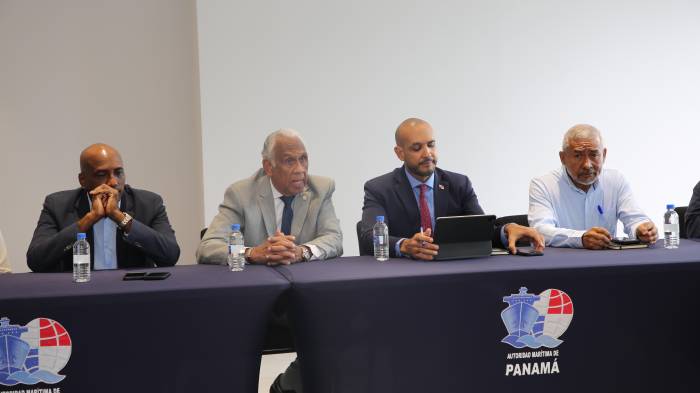 Autoridades de Colón y AMP durante la reunión de coordinación.