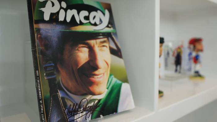 El legendario jinete panameño Laffit Pincay Jr. también tiene asegurado su lugar en el recinto.