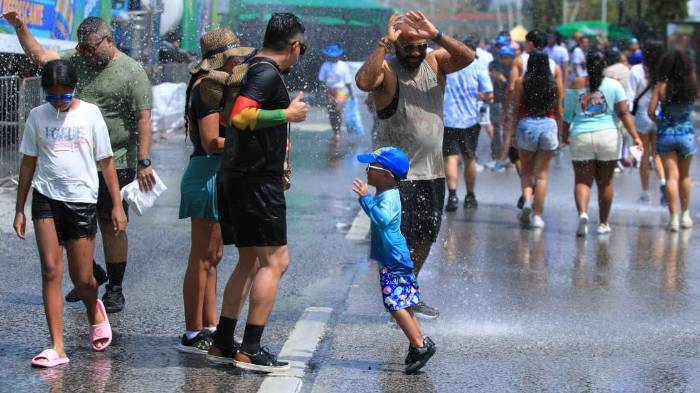 Los más pequeños también viven la magia del carnaval