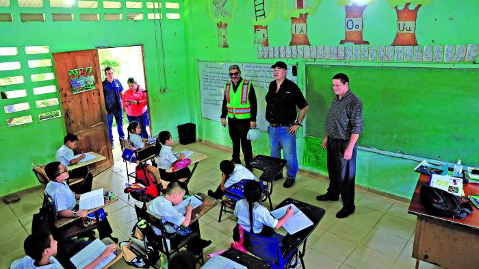 El proyecto de electrificación San Pedro – San Miguel Centro ha culminado su segunda etapa.