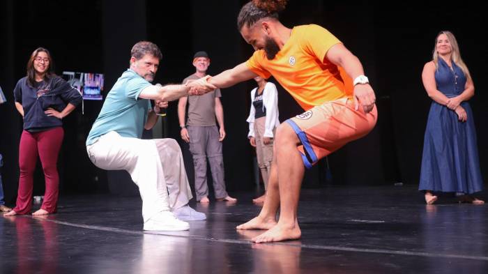 El miércoles, el actor Julio César Herrera compartió sus conocimientos, herramientas y reflexiones a quienes buscan abrirse camino en el mundo de las artes escénicas en Panamá