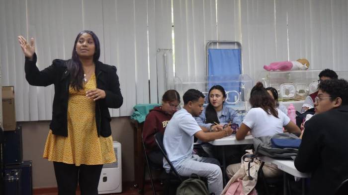 Aulas de la facultad. Se gradúan cientos de profesionales al año.