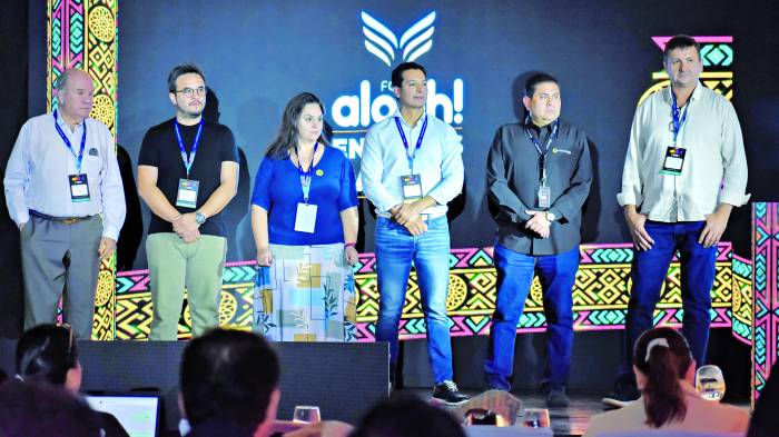 Publimovil &amp; Infinity Media destacan en el Foro Alooh LATAM 2025 en Antigua, Guatemala