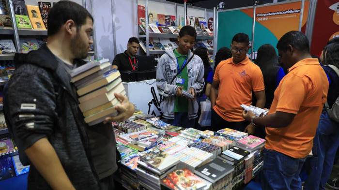 Jovenes de diferentes edades se tomaron Atlapa desde tempranas horas de la mañana.