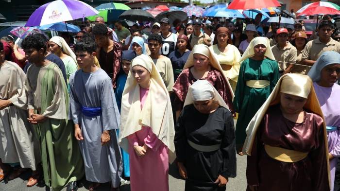 Panameños viven el Sábado Santo entre silencio y devoción