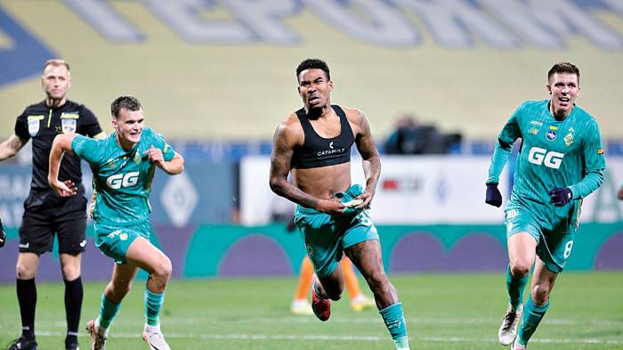 Legionarios | Eduardo Guerrero impulsa al Dinamo, mientras Michael Murillo vive horas bajas en Marsella