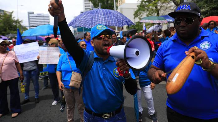 Los docentes realizaron una huelga desde el 23 de abril hasta el 11 de julio.