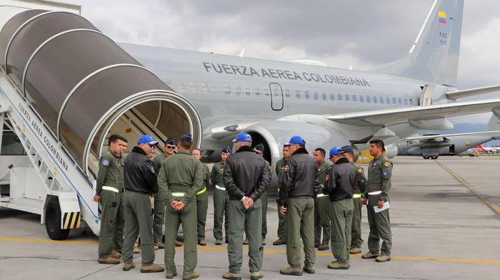 Colombia anuncia despegue de avión que traerá a colombianos deportados desde EEUU