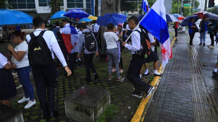 Estudiantes de diversos planteles educativos del país han protestado en rechazo a la Ley 462 del Seguro Social.