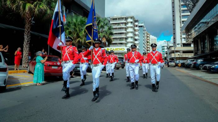 Bomberos conmemoran su fundación