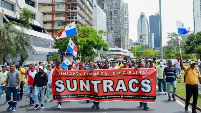El Suntracs alzó su voz mientras recorría la avenida Balboa.