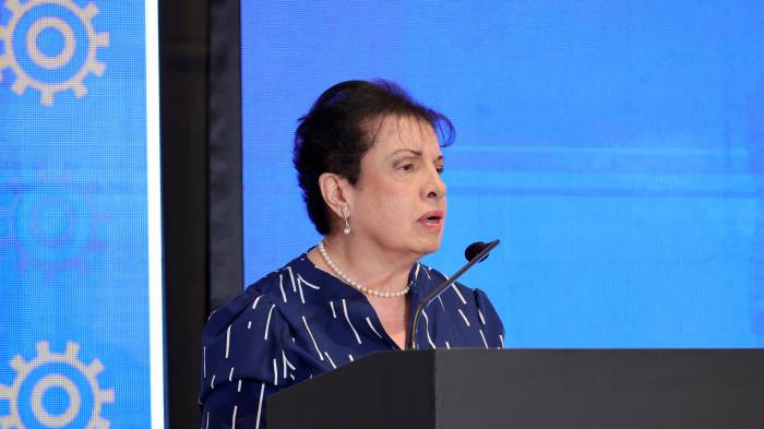 APEDE distingue a Luisa Turolla con la Medalla Pedro Boyd Galindo