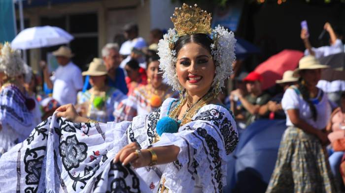 ¡Las Tablas brilló con el Desfile de las Mil Polleras!