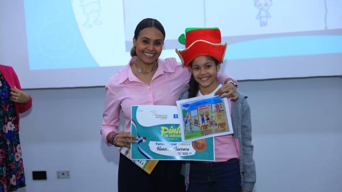 Los niños y niñas pintan sus derechos