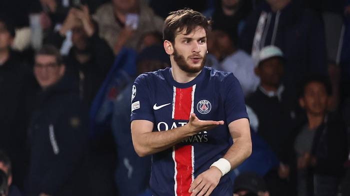 Kvaratskhelia anotó con el PSG.