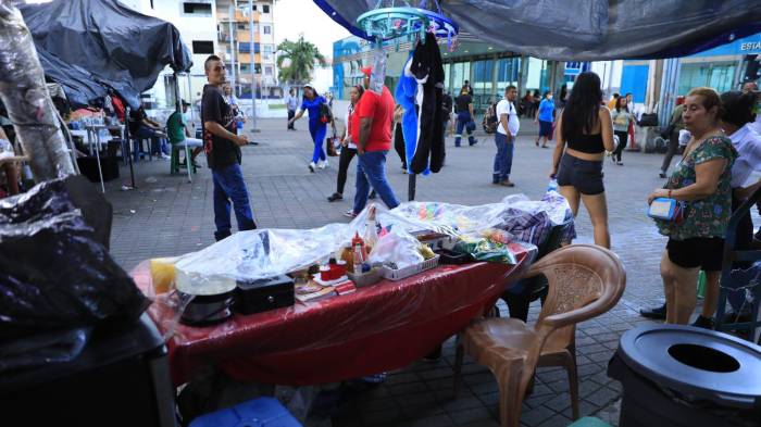 Vendedores ambulantes envían mensaje a Mayer Mizrachi