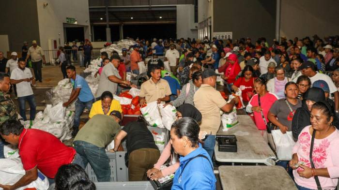 Murillo informó a El Siglo que en las 53 ferias ya se han vendido 125 mil jamones.