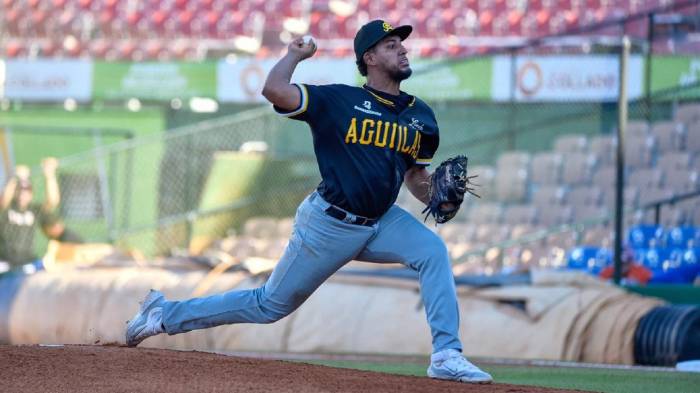 Béisbol: Panameño Abdiel Mendoza planta bandera en Dominicana